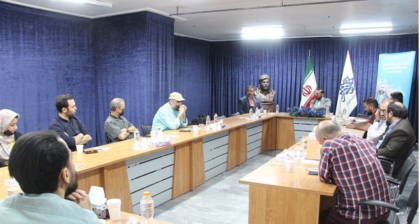 نشست هم اندیشی و تجلیل از اساتید دوره‌های آموزشی حوزه هنری برگزار شد

 