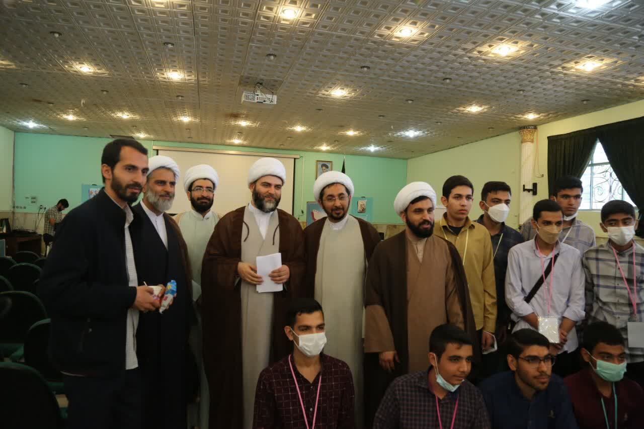 تربیت جهادگران «جهاد تبیین» اولویت باشگاه رسانه‌ای نوآوین است 

 