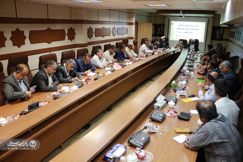 ضرورت انجام حرکت&zwnj;های هماهنگ برای جریان سازی در حوزه مداحی