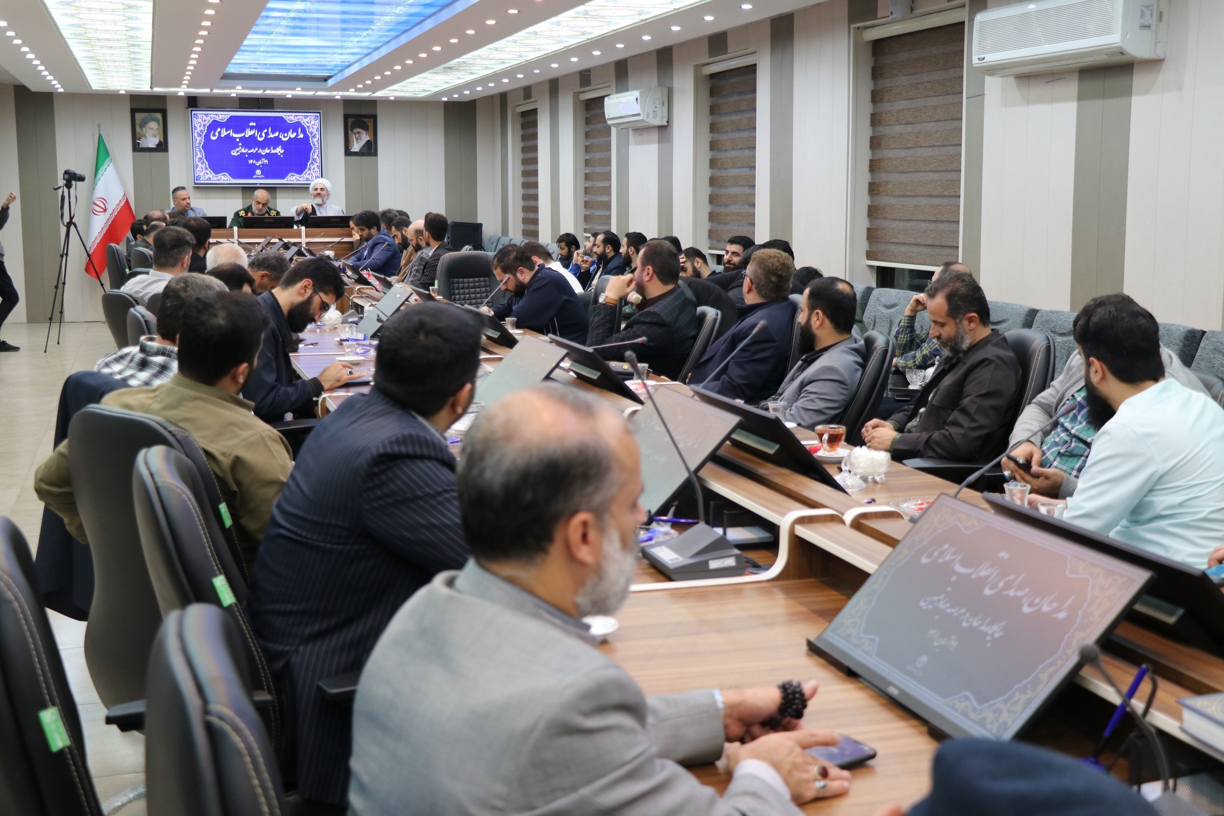 مداحان، صدای انقلاب اسلامی و جایگاه مداحان در عرصه جهاد تبیین