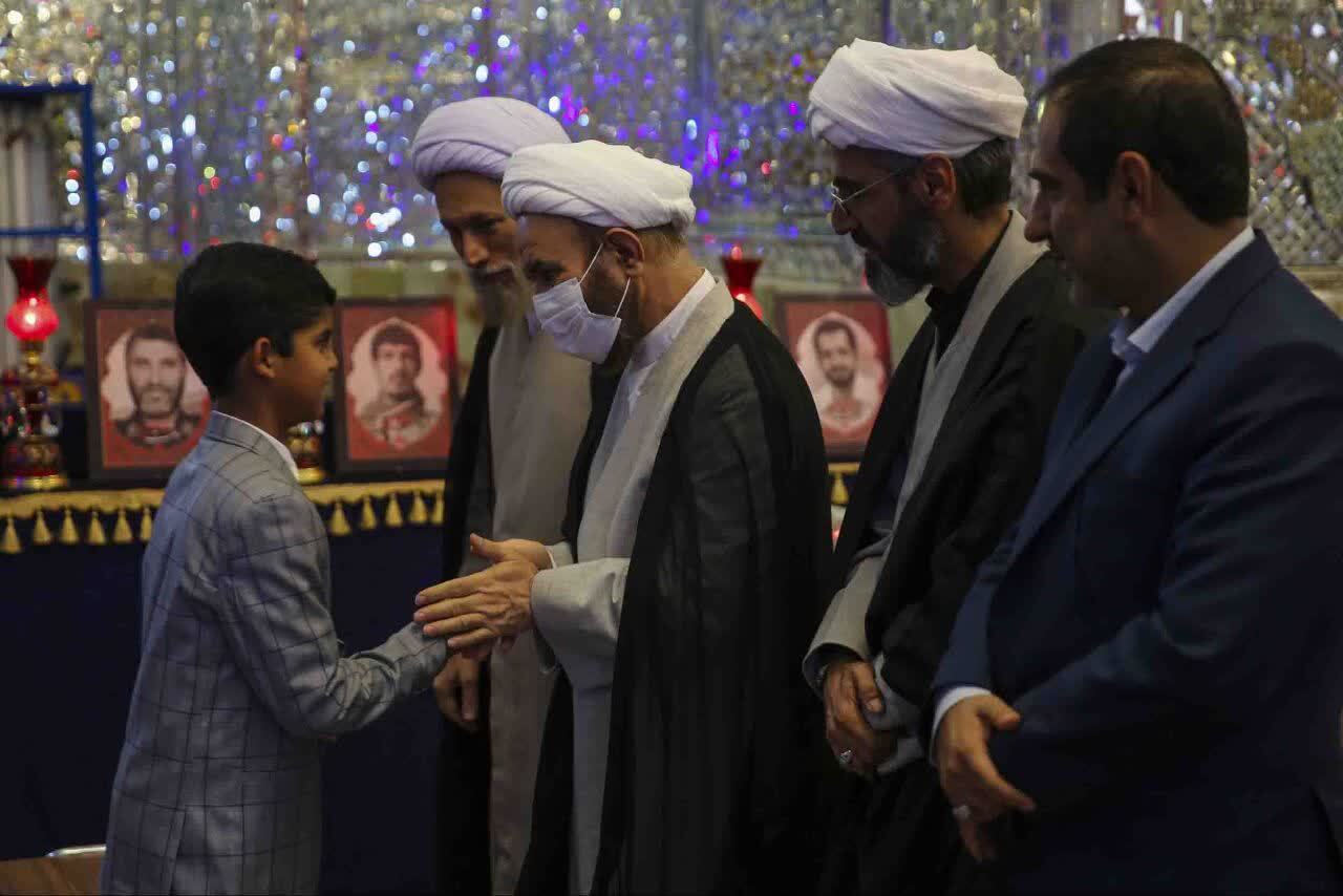 دیدار جامعه قرآنی فارس با آیت الله دژکام نماینده ولیفقیه در استان فارس دیدار جامعه قرآنی فارس با آیت الله دژکام نماینده ولیفقیه در استان فارس