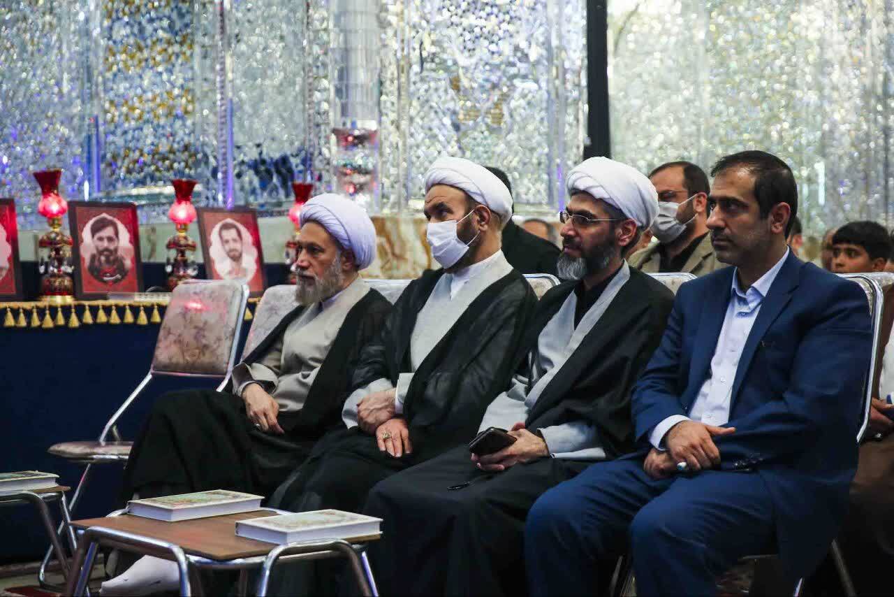 دیدار جامعه قرآنی فارس با آیت الله دژکام نماینده ولیفقیه در استان فارس دیدار جامعه قرآنی فارس با آیت الله دژکام نماینده ولیفقیه در استان فارس