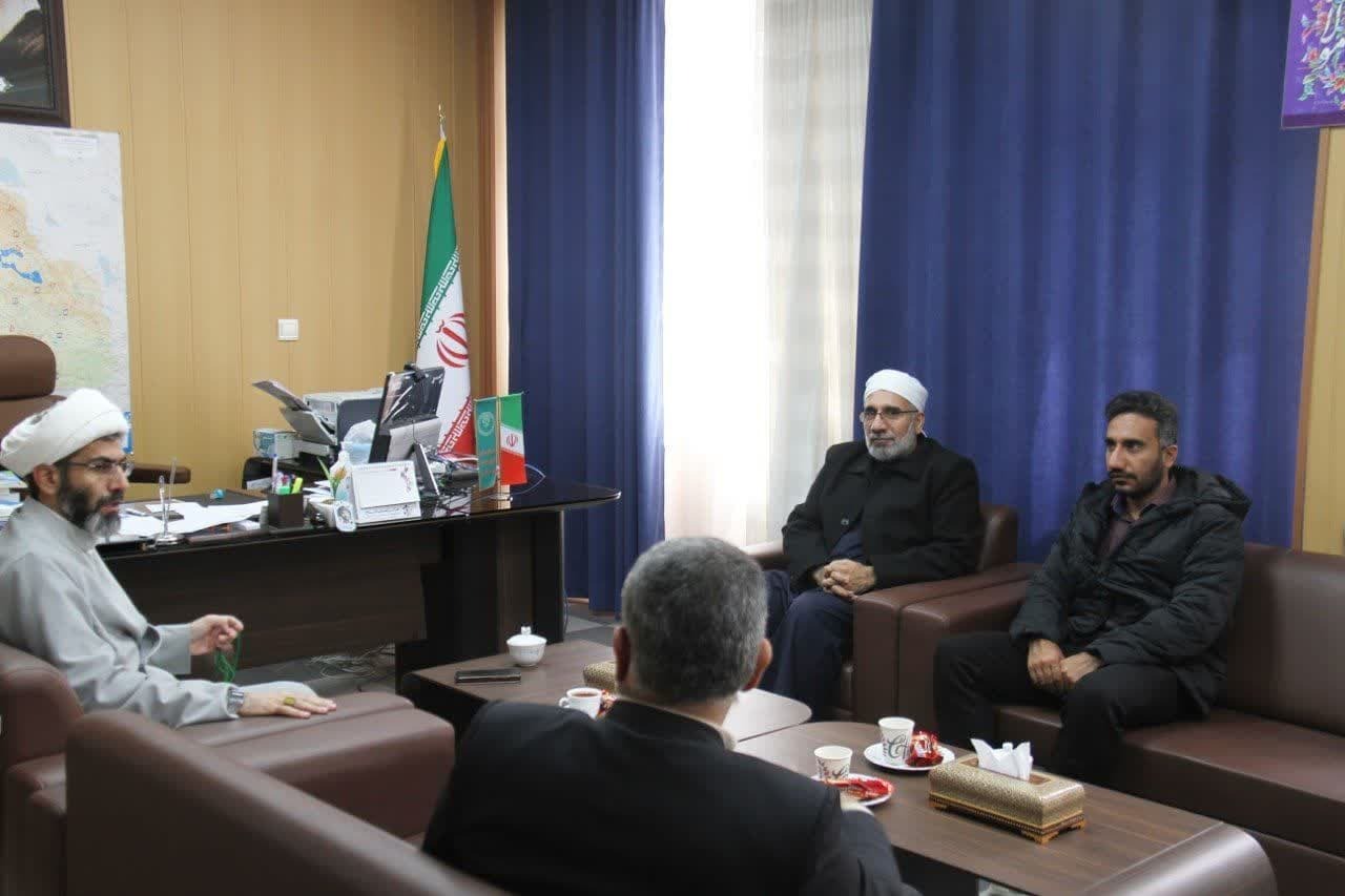 دیدار امام جمعه اهل سنت لطیفی لارستان با مدیرکل تبلیغات اسلامی استان فارس
