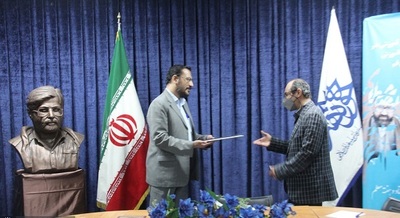 نشست هم اندیشی و تجلیل از اساتید دوره‌های آموزشی حوزه هنری برگزار شد

 