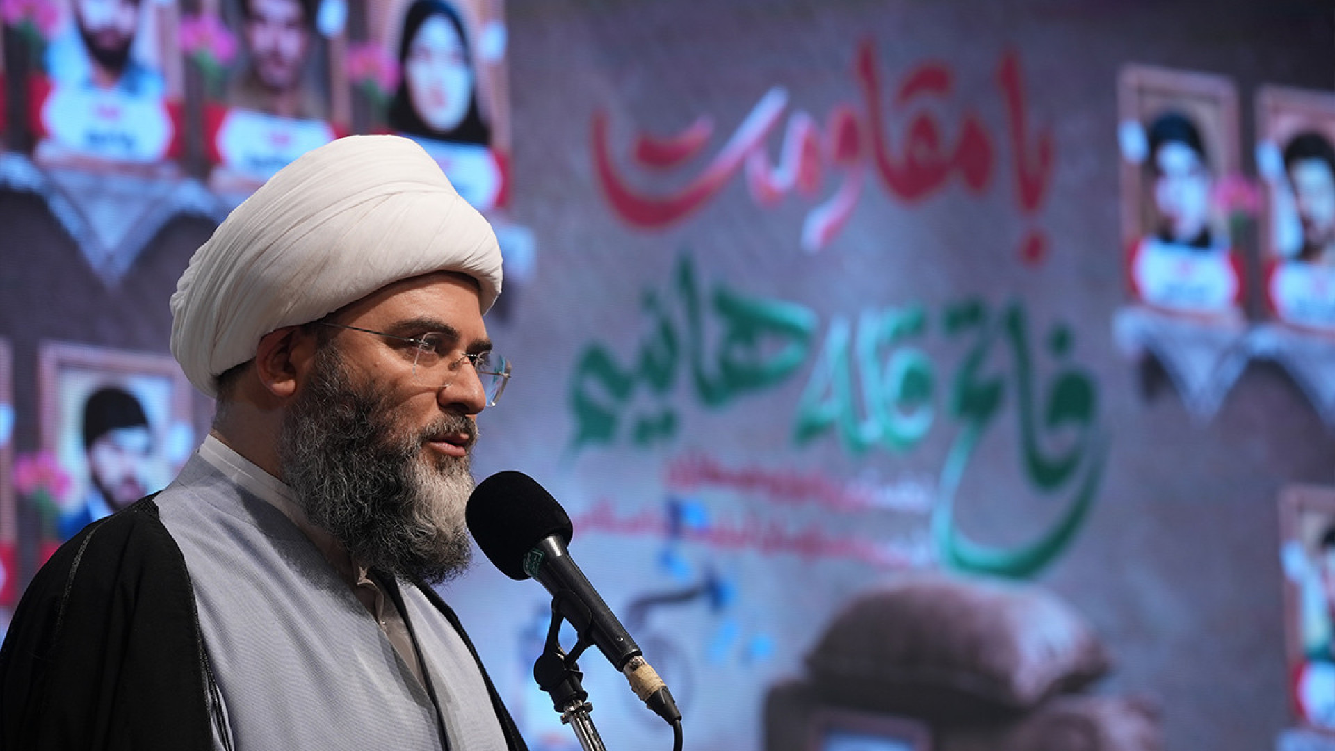 دعوت حجت‌الاسلام قمی به برپایی عزایی متفاوت در حماسی‌ترین محرم