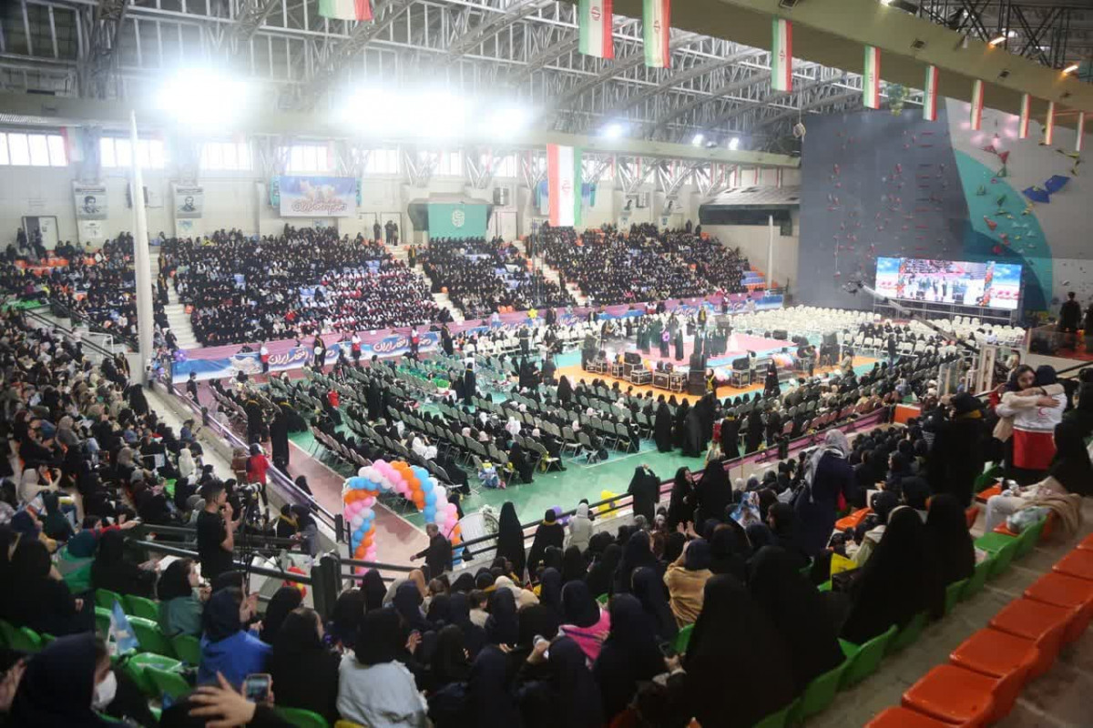 مراسم جشن "دخترم، افتخار ایران" در مجموعه ورزشی انقلاب برگزار شد
