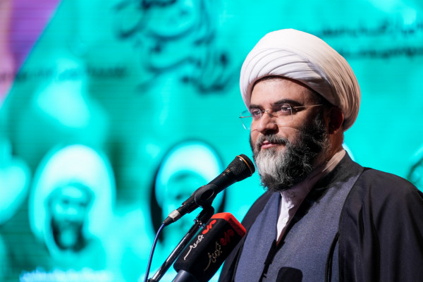 آیین رونمایی از کتاب «سفیر نور»