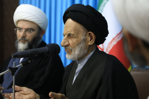 تنها راه نجات امت اسلامی بازگشت عملی به قرآن است