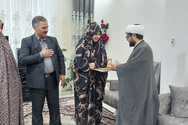 جوایز برندگان حفظ عمومی قرآن کریم در شهرستان خدابنده اهدا شد