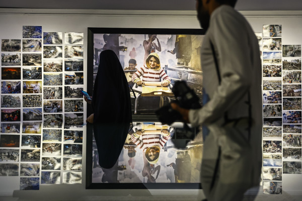 افتتاح نمایشگاه عکس با طوفان الاقصی