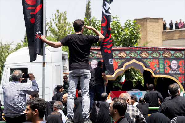 تشییع پیکر ۶۰ شهید اقتدار در تهران