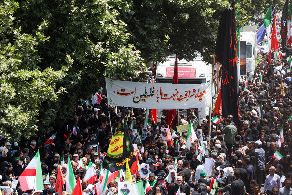 تشییع پیکر ۶۰ شهید اقتدار در تهران