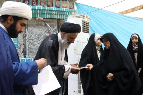 برندگان قرعه‌کشی آزمون‌ حفظ عمومی قرآن در اهواز تجلیل شدند