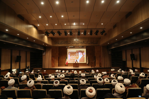 راهکارهای تحقق حوزه علمیه پیشرو و سرآمد در شهرکرد بررسی شد