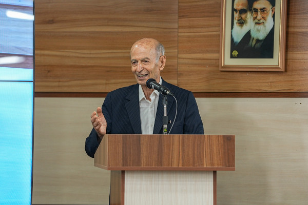 مراسم اهداء حکم ریاست دانشگاه سوره