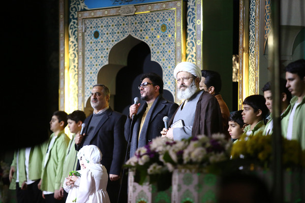 محفل قرآنی امام‌زمانی‌ها در مسجد جمکران