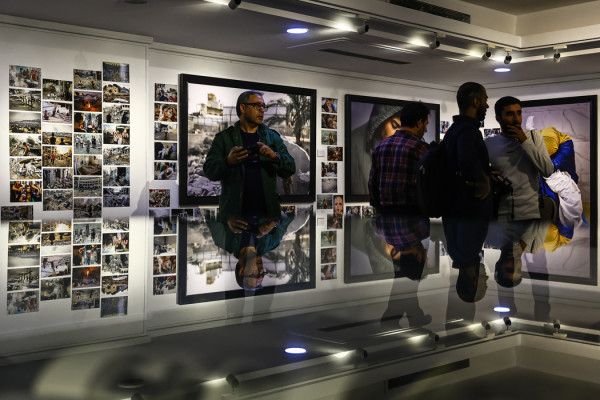 افتتاح نمایشگاه عکس با طوفان الاقصی