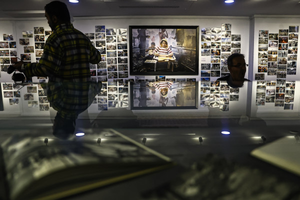 افتتاح نمایشگاه عکس با طوفان الاقصی