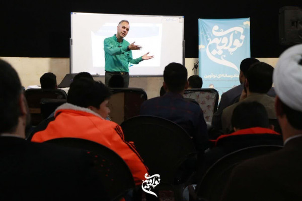 رویداد رسانه‌ای بچه‌های نوآوین "طرف درست تاریخ" برگزار شد