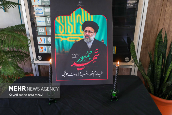 افتتاح نمایشگاه عکاسی تشییع خادمان حرم ایران