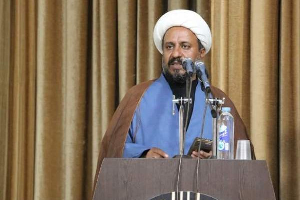 روحانیت در خط مقدم جهاد تبیین است