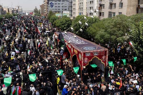 تشییع پیکر ۶۰ شهید اقتدار در تهران