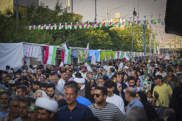 Kilometer-long Ghadir March