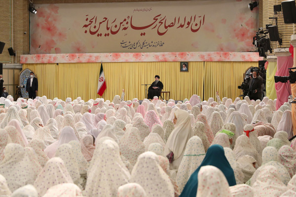 "חגיגת המלאכיות" בנוכחות המנהיג העליון