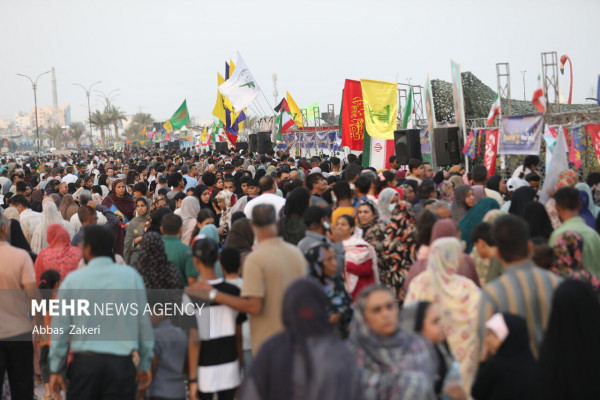 Kilometer-long Ghadir March in the Provinces