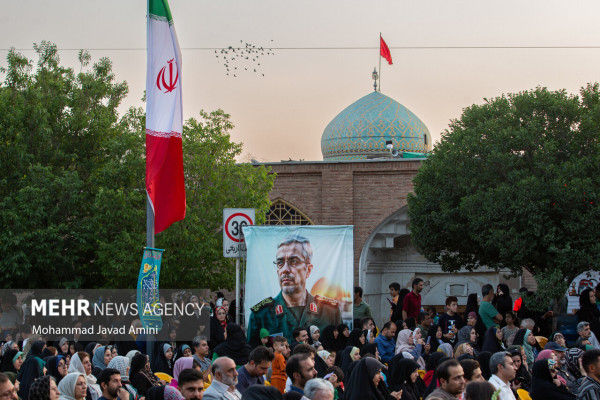 数公里长的古迪尔游行在各省举行