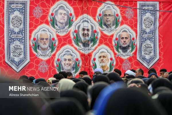 数公里长的古迪尔游行在各省举行