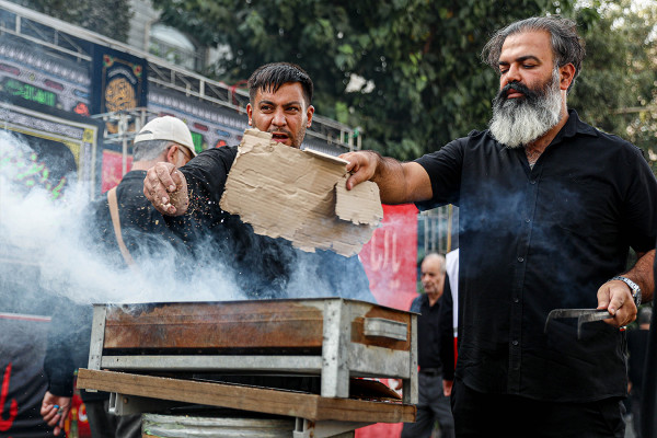 Церемония «Оставшиеся на Арбаин» в Иране