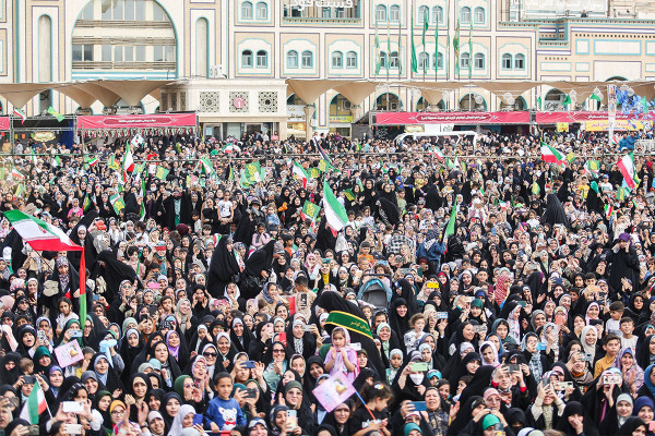 Акция «Как звезда» — крупнейший праздник для девушек в Иране