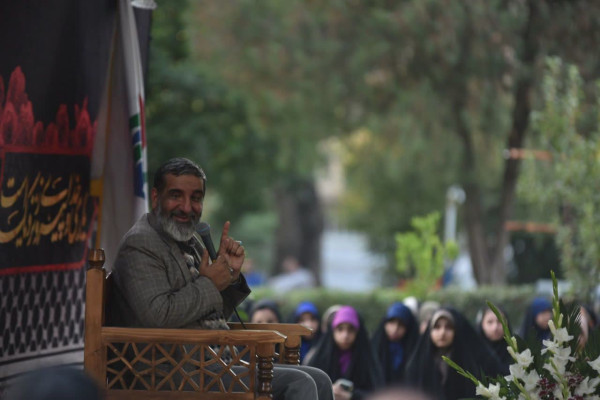 اجتماع بزرگ جوانان انقلابی در دانشگاه گلستان