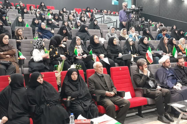 محفل شعر چکامه مقاومت برگزار شد