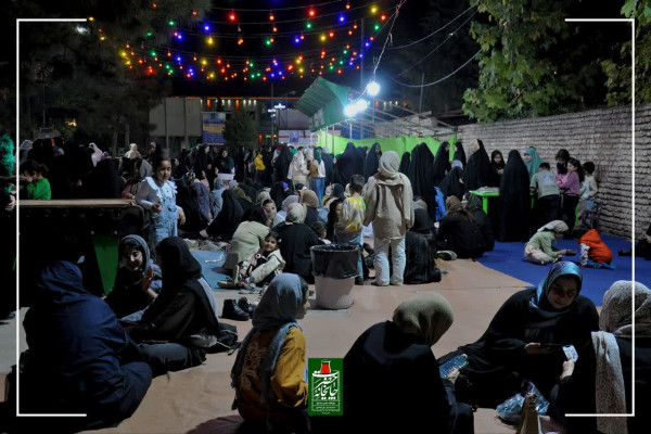 چایخانه حضرت رضا(ع)میزبان مدافعان سلامت شد