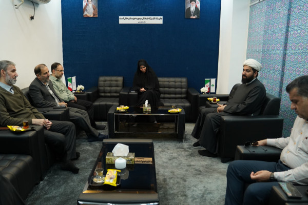 بازدید معاون اداری مالی و همکاران بخش اداری از مرکز رسانه تبلیغات اسلامی خوزستان