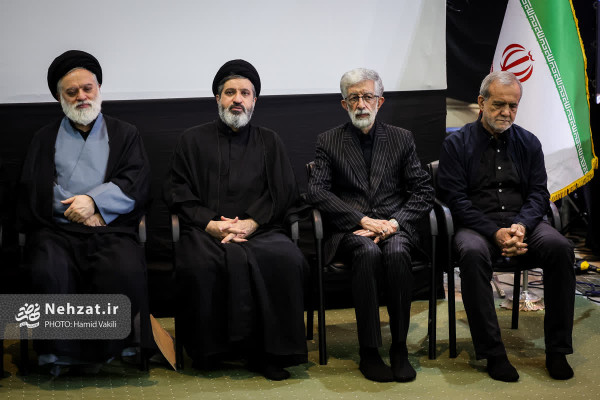 مراسم بزرگداشت چهلم رهبر شهید امت در مصلای امام خمینی (ره) برگزار شد