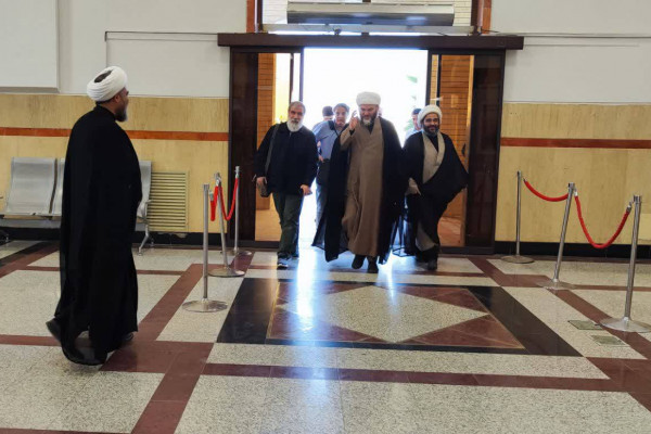 حجت الاسلام قمی وارد یزد شد