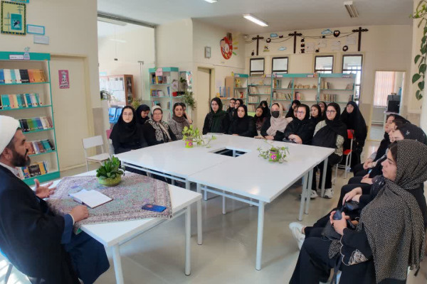 مادران در خط مقدم مقابله با آسیب‌های اجتماعی قرار دارند