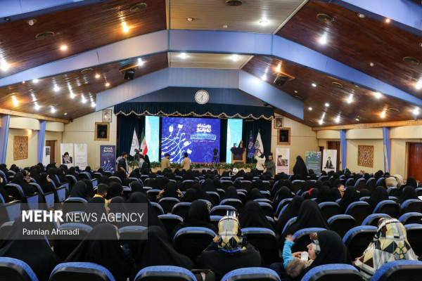 معرفی ظرفیت‌های بانوان استان در رویداد «ره‌بانو»